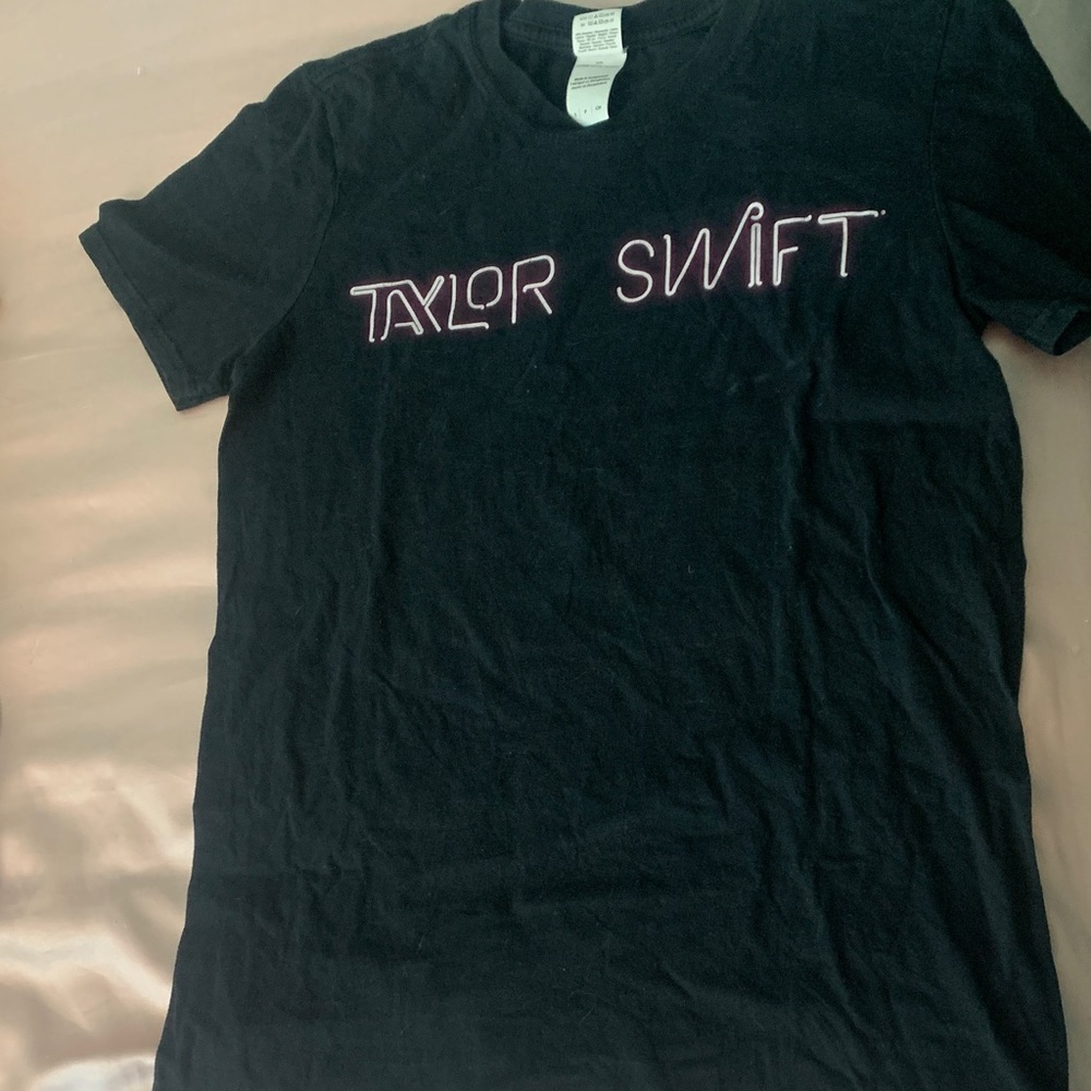 Gildan Black Tee with Pink Graphic (never worn)